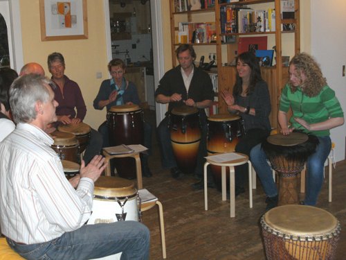 Musikschule schlagzeugunterricht  trommelkurse schlagzeug lernen ferienkurse trommelworkshop drums percussion schlagzeugschule trommelunterricht trommelgruppe ferienkurse leichlingen leverkusen langenfeld wermelskirchen burscheid solingen Kinder jugendliche erwachsene  schlagzeug conga djembe cajon bongos rhythmus unterricht afrikanisches trommeln bodypercussion