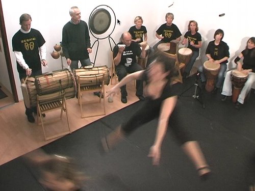 schlagzeugunterricht , trommelkurse, schlagzeug lernen, ferienkurse, trommelworkshops, drums, percussion, schlgzeugschule, trommelunterricht, trommelgruppen, ferienaktionen, leichlingen, leverkusen, langenfeld, wermelskirchen, Kinder, jugendliche, erwachsene,  schlagzeug, conga, djembe, cajon, bongos, rhythmus, unterricht, afrikanisches trommeln, bodypercussion